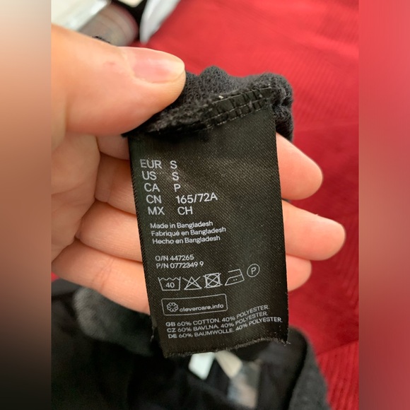 Lot of 2 shorts - black and black white speckled from H&M Basics - Picture 7 of 9